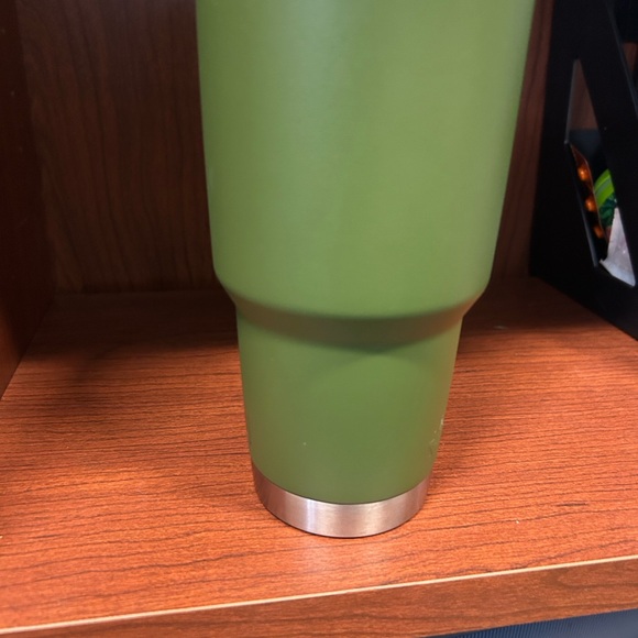 YETI Rambler 30oz Insulated Tumbler - Picture 5 of 7